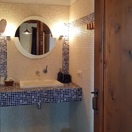 ذا غاليبولي هاوسيز * إيجيأبات