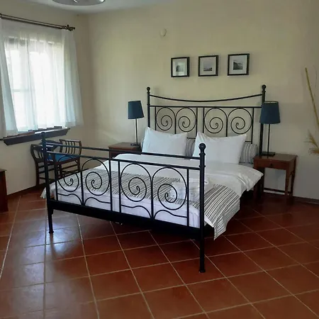 The Gallipoli Apartment *